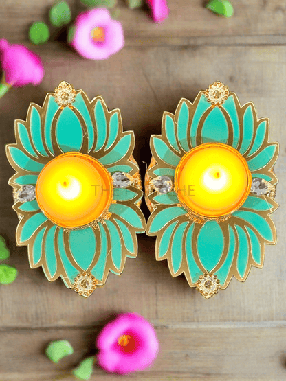 Light Green Lotus Candles