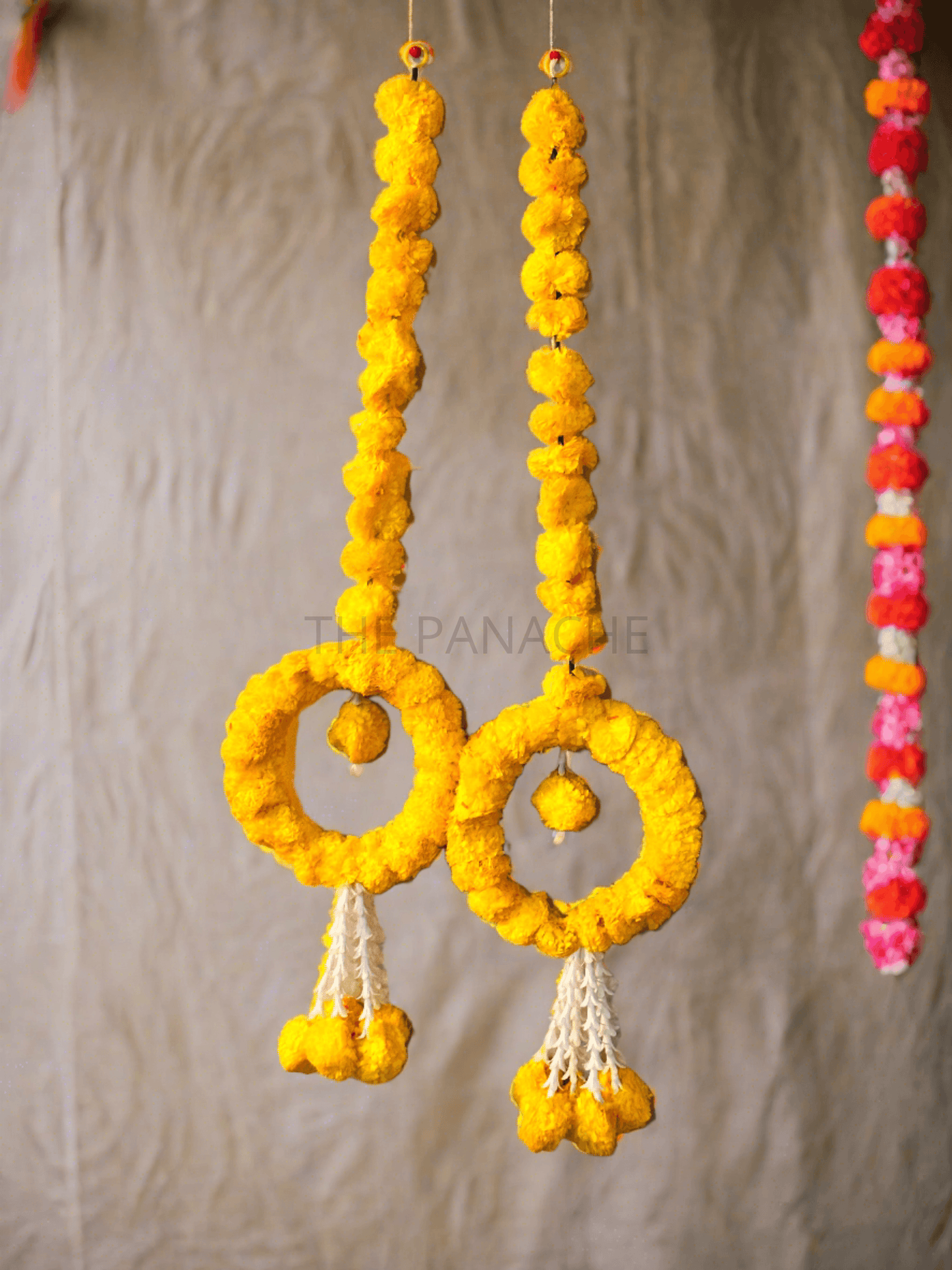 Yellow Pendulum Marigold Hangings